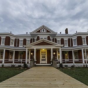 Grand Victorian Inn (Adults Only)